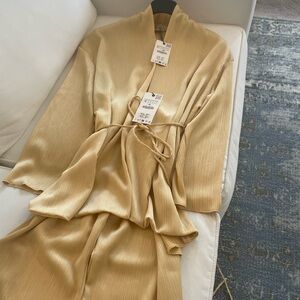 Zara Elegant Gold Satin Robe